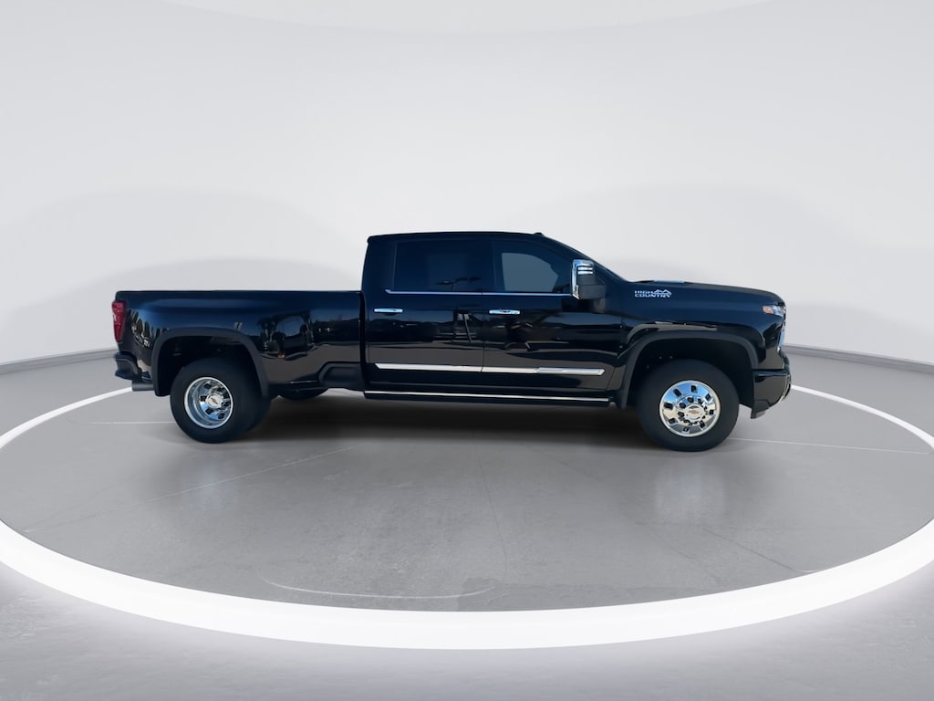 Used 2025 Chevrolet Silverado 3500 HD High Country Truck Crew Cab