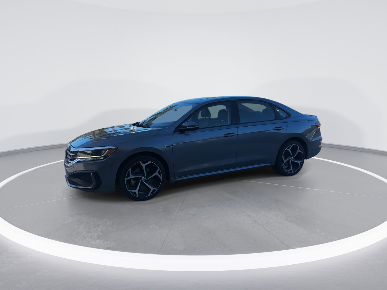 2020 Volkswagen Passat 2.0T R-Line photo 3