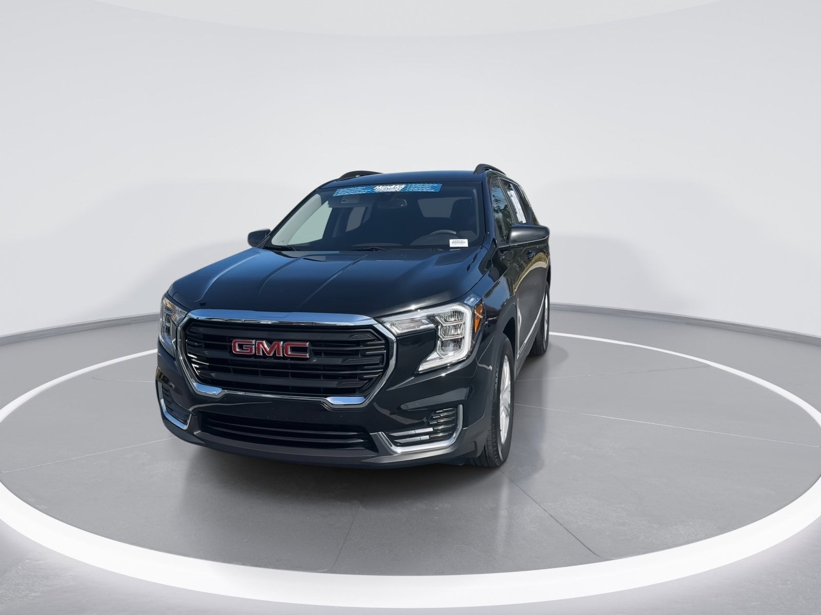 2024 GMC Terrain SLE photo 2