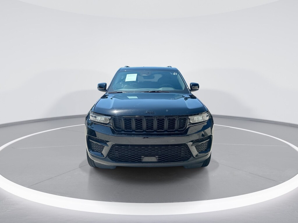 Used 2024 Jeep Grand Cherokee Altitude X 4x4 SUV
