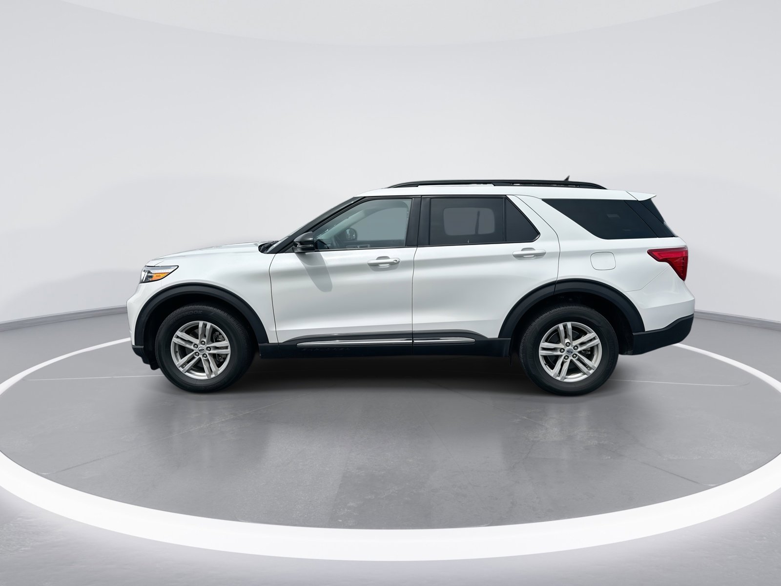 2024 Ford Explorer XLT photo 5