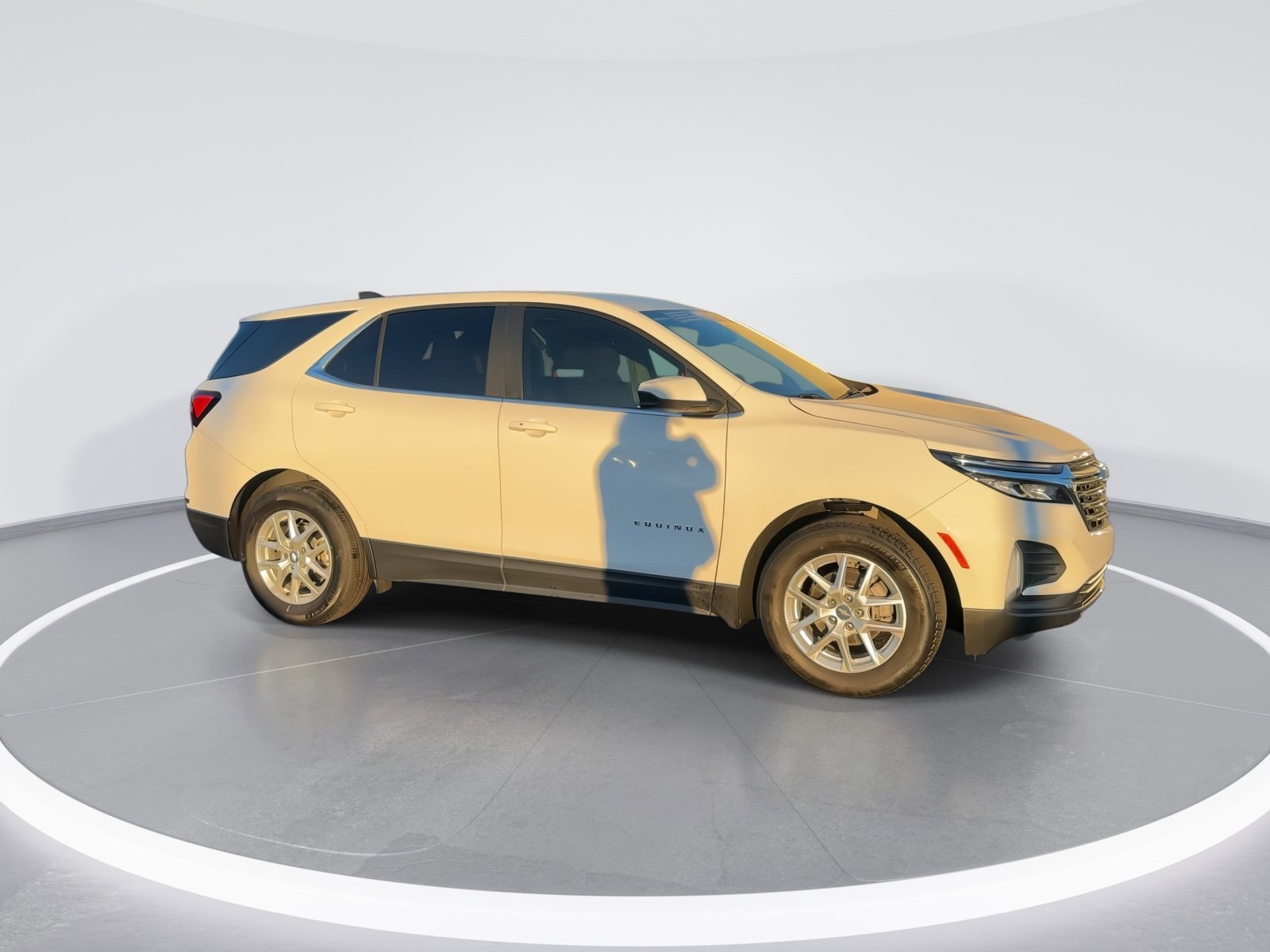 2022 Chevrolet Equinox LT photo 2