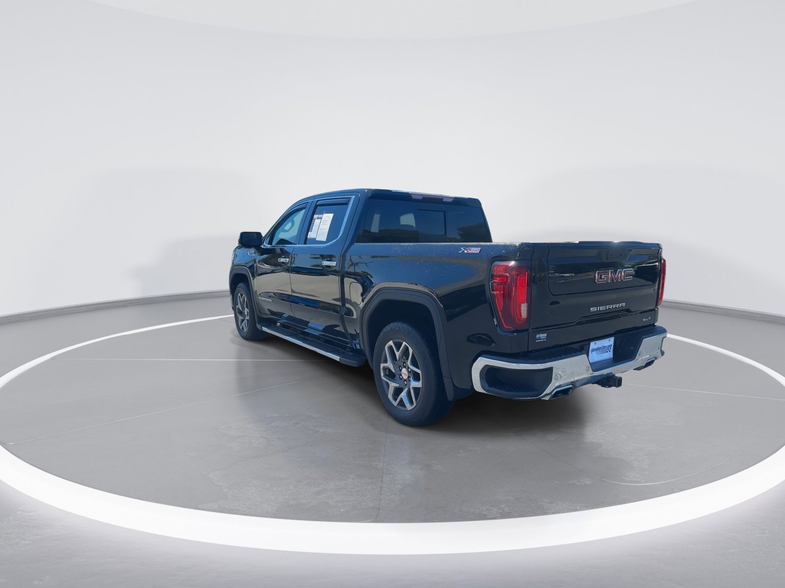 2022 GMC Sierra 1500 SLT photo 5