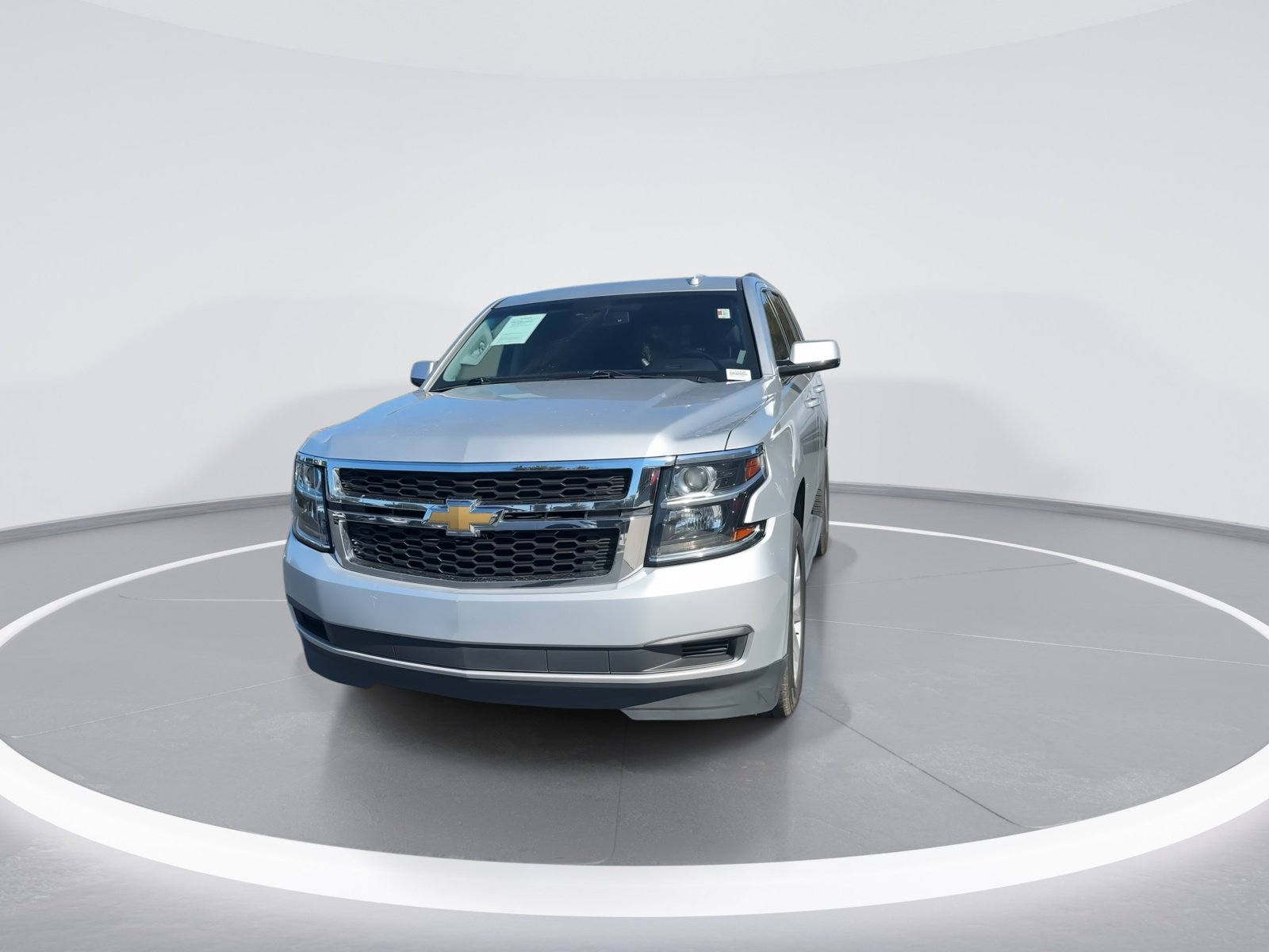 2019 Chevrolet Tahoe LT photo 3