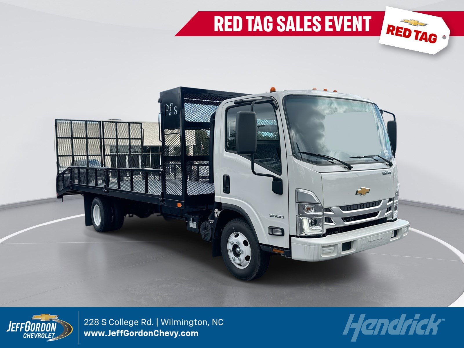 2025 Chevrolet Low Cab Forward Base's photo