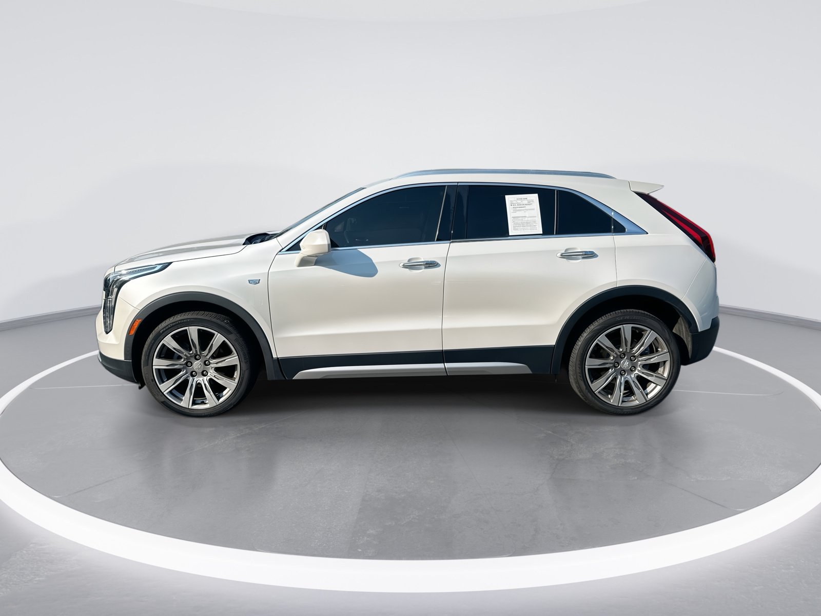 CADILLAC XT4 FWD Premium Luxury