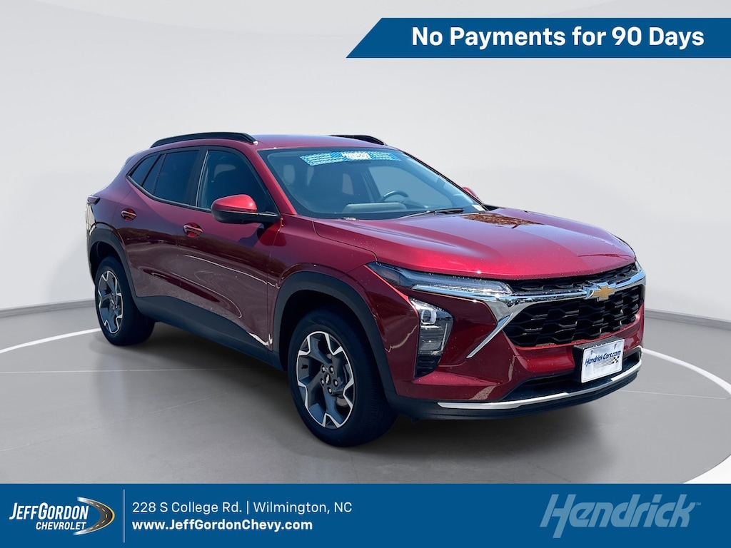 Used 2025 Chevrolet Trax LT SUV