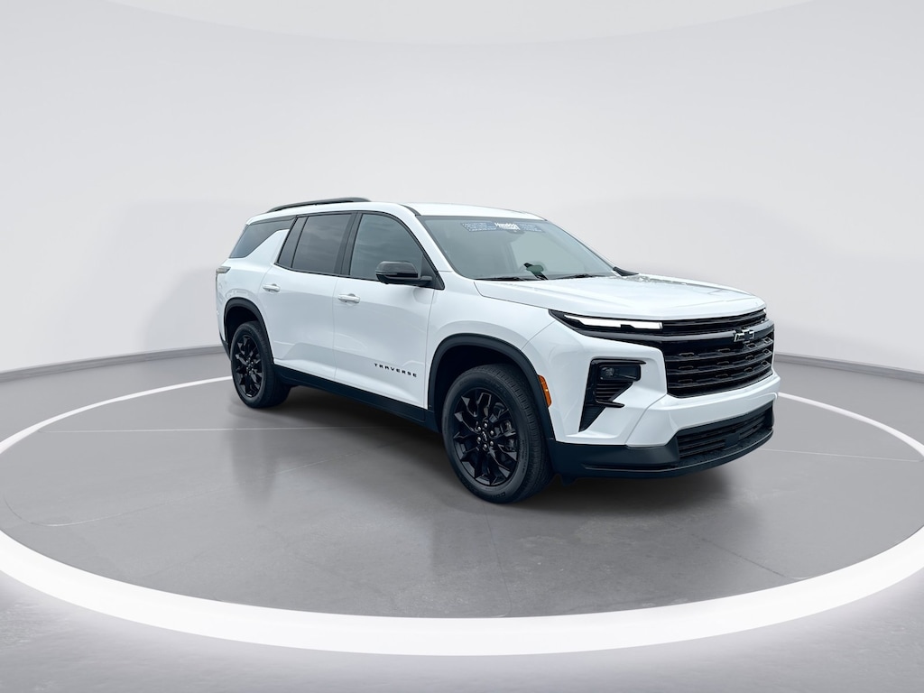 Used 2025 Chevrolet Traverse LT SUV