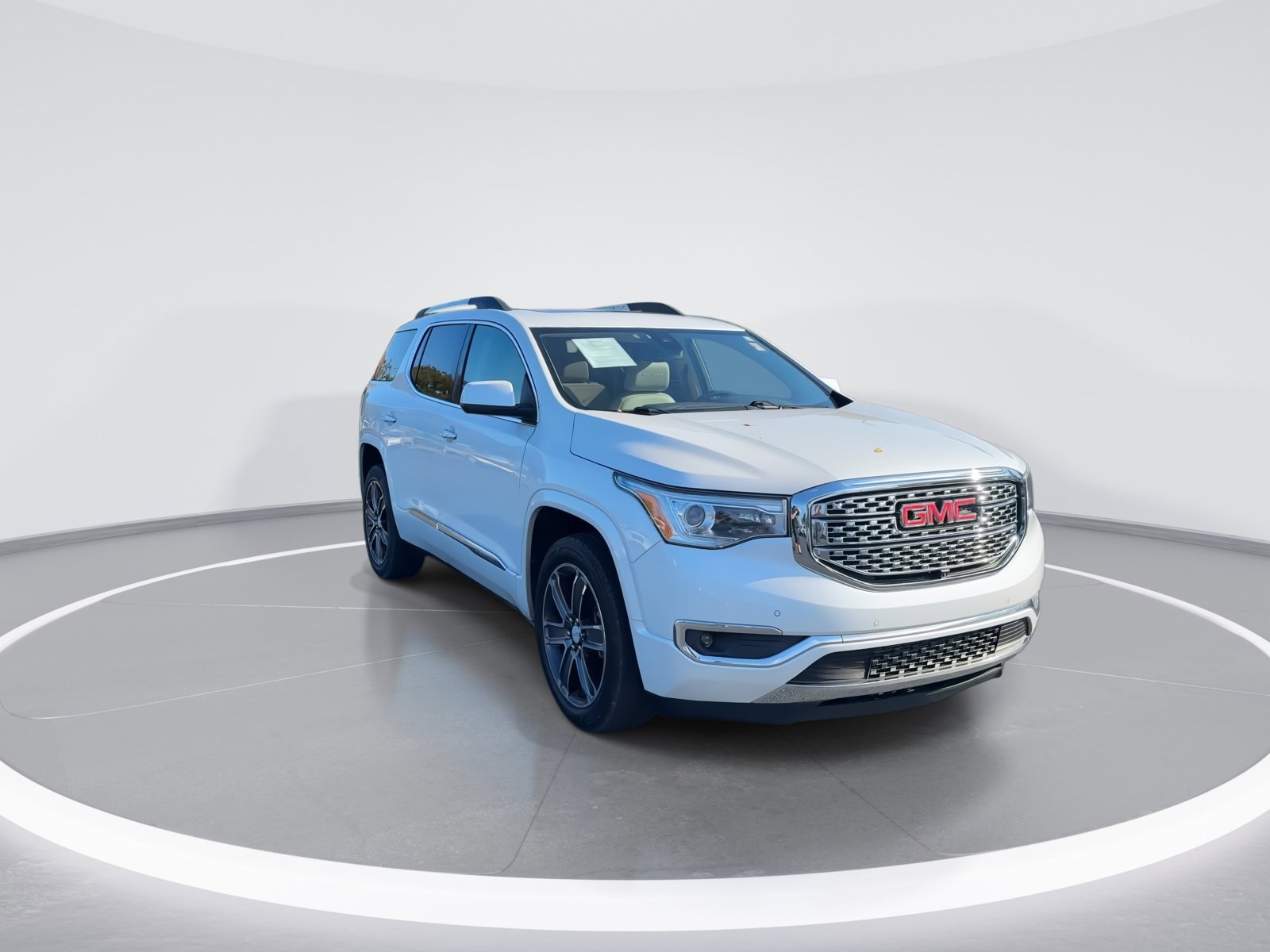 2018 Gmc Acadia Denali photo 2