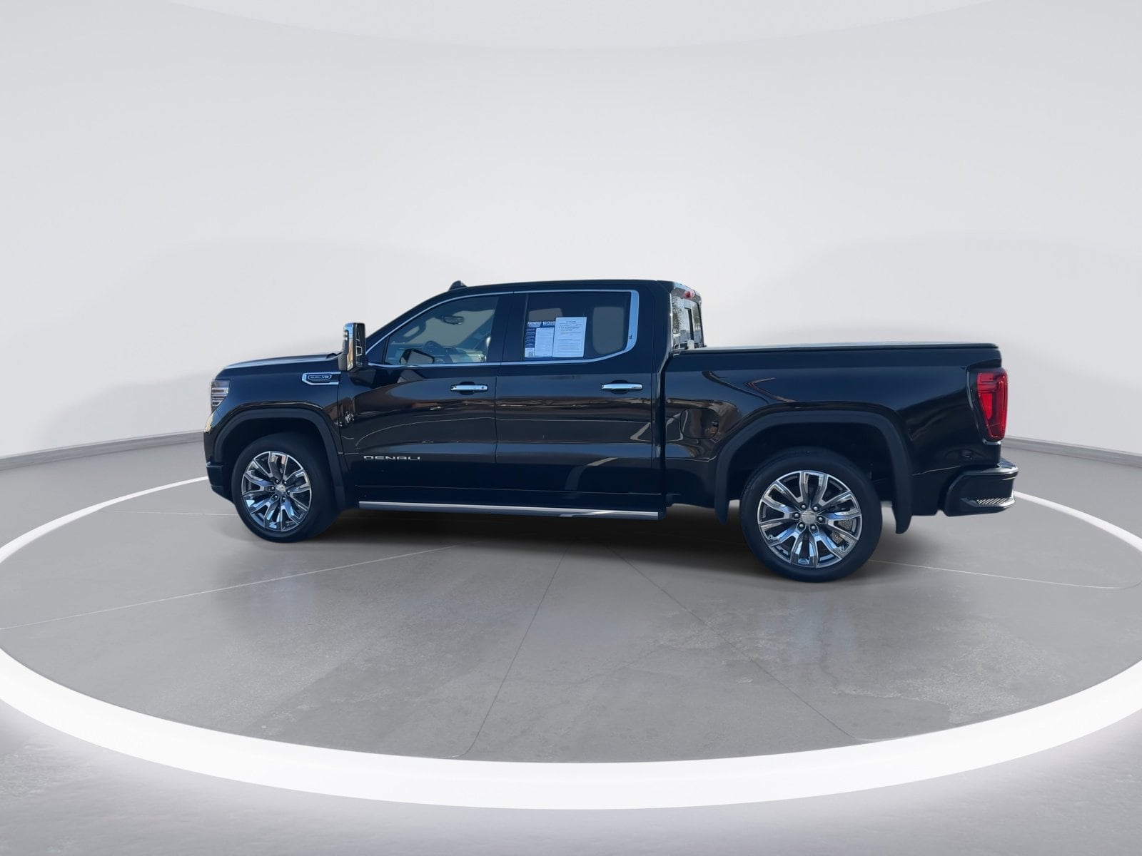 2024 GMC Sierra 1500 Denali photo 4