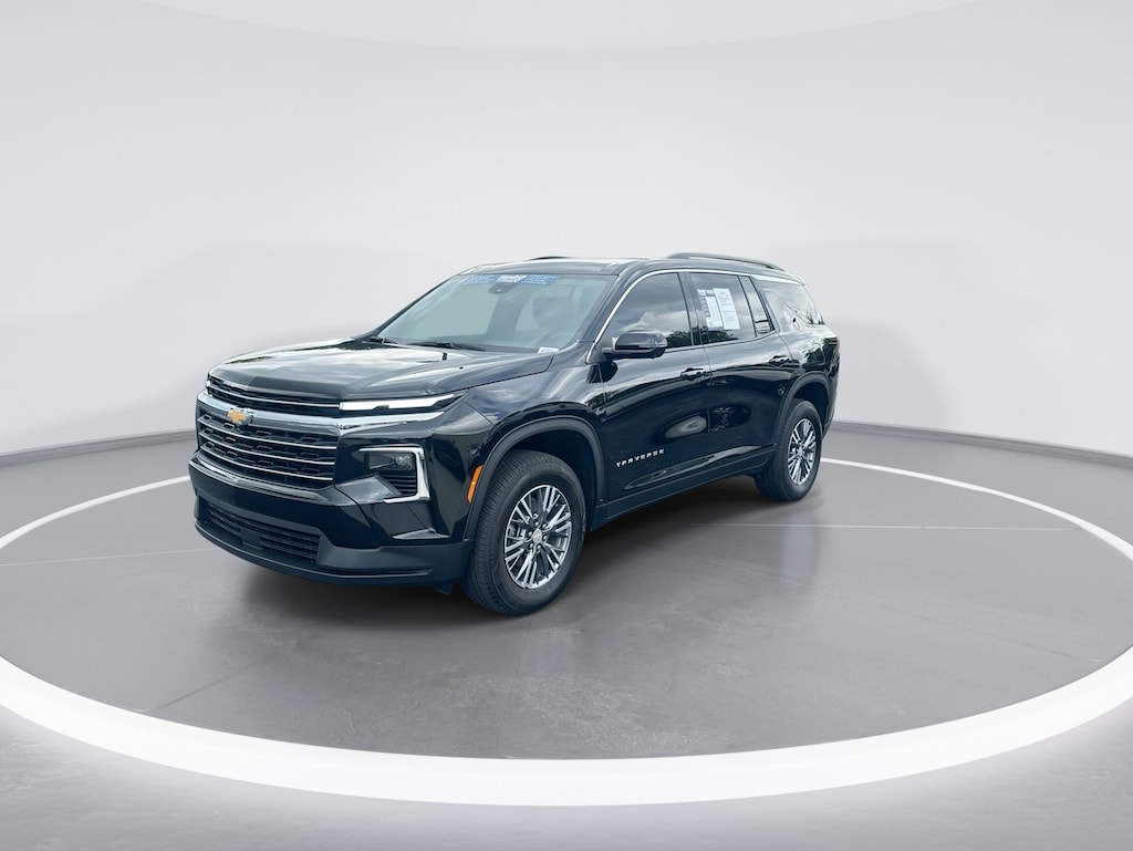 Used 2026 Chevrolet Traverse LT SUV
