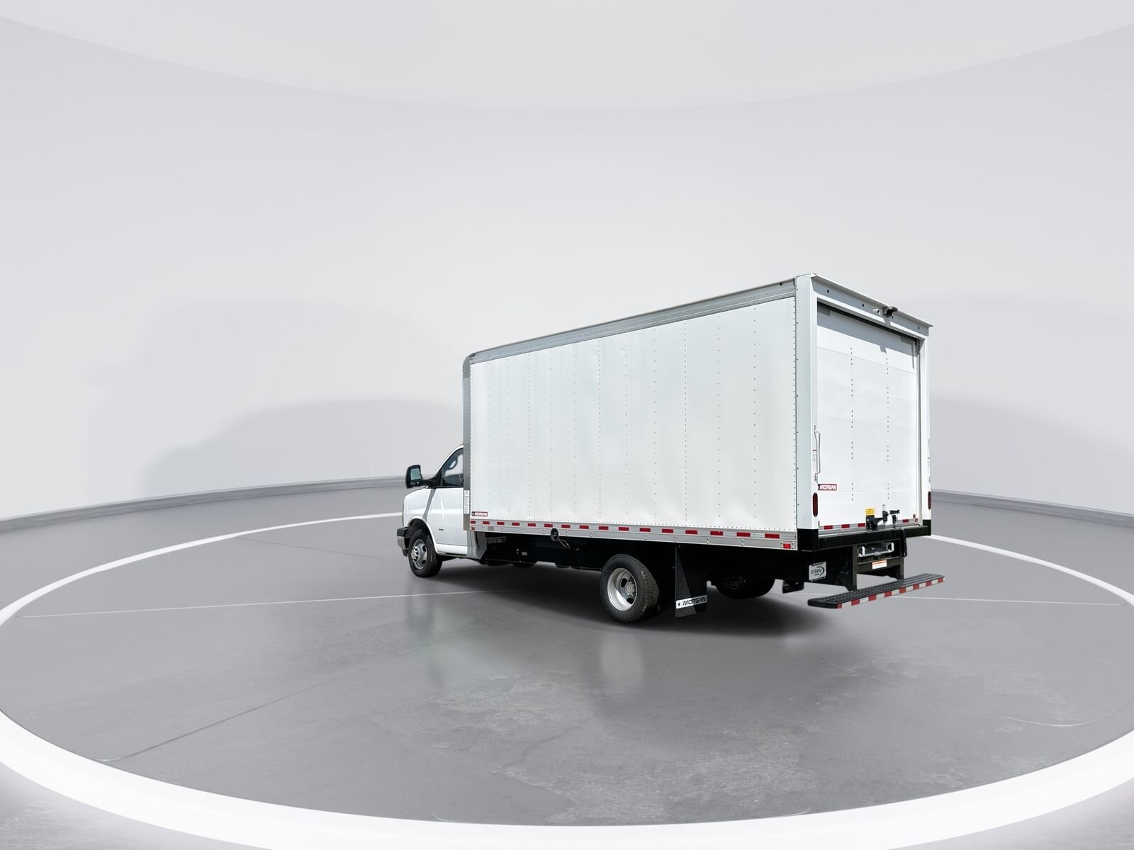 2024 Chevrolet Express Cutaway Base photo 7