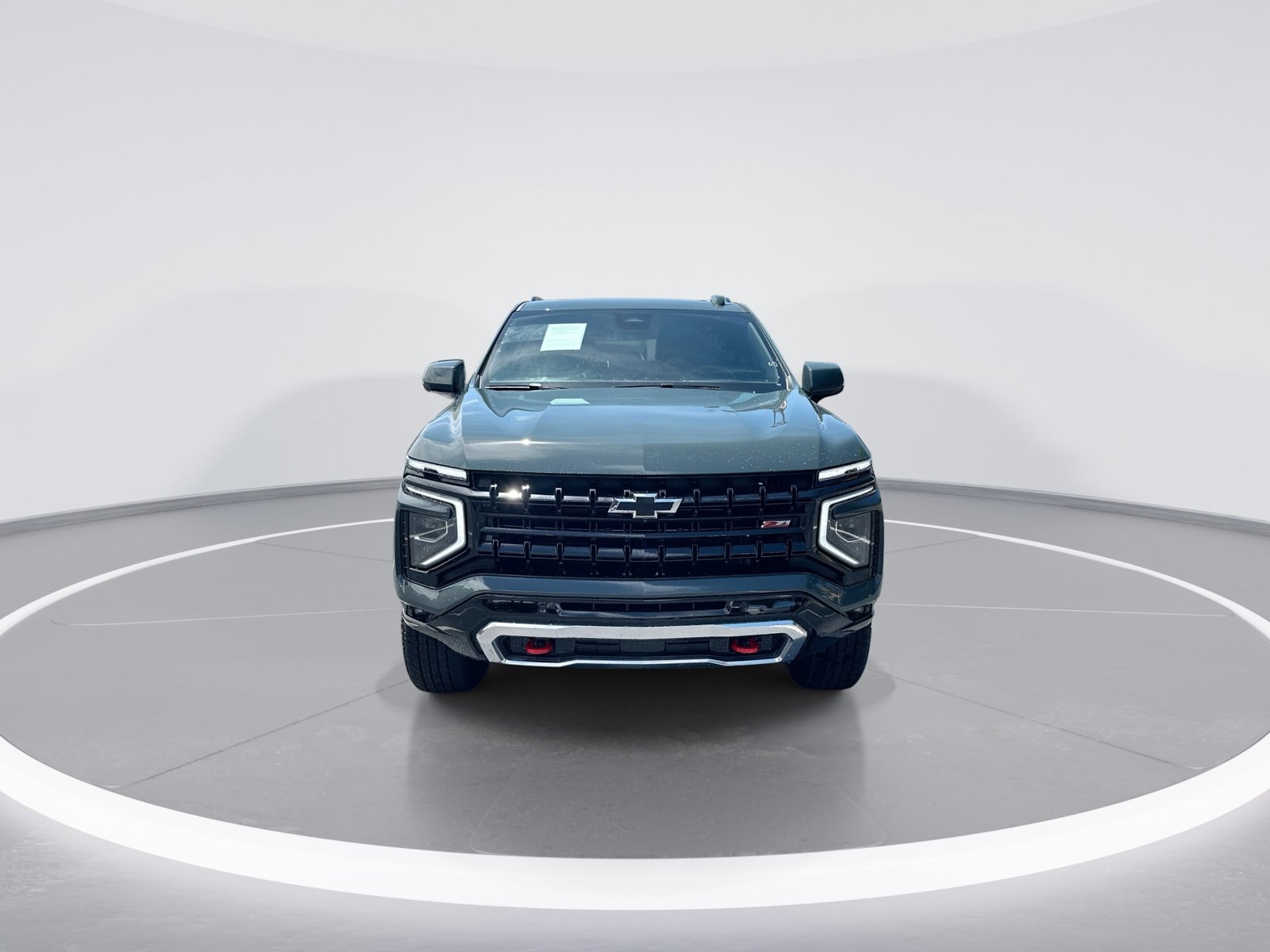 2025 Chevrolet Suburban Z71 photo 2