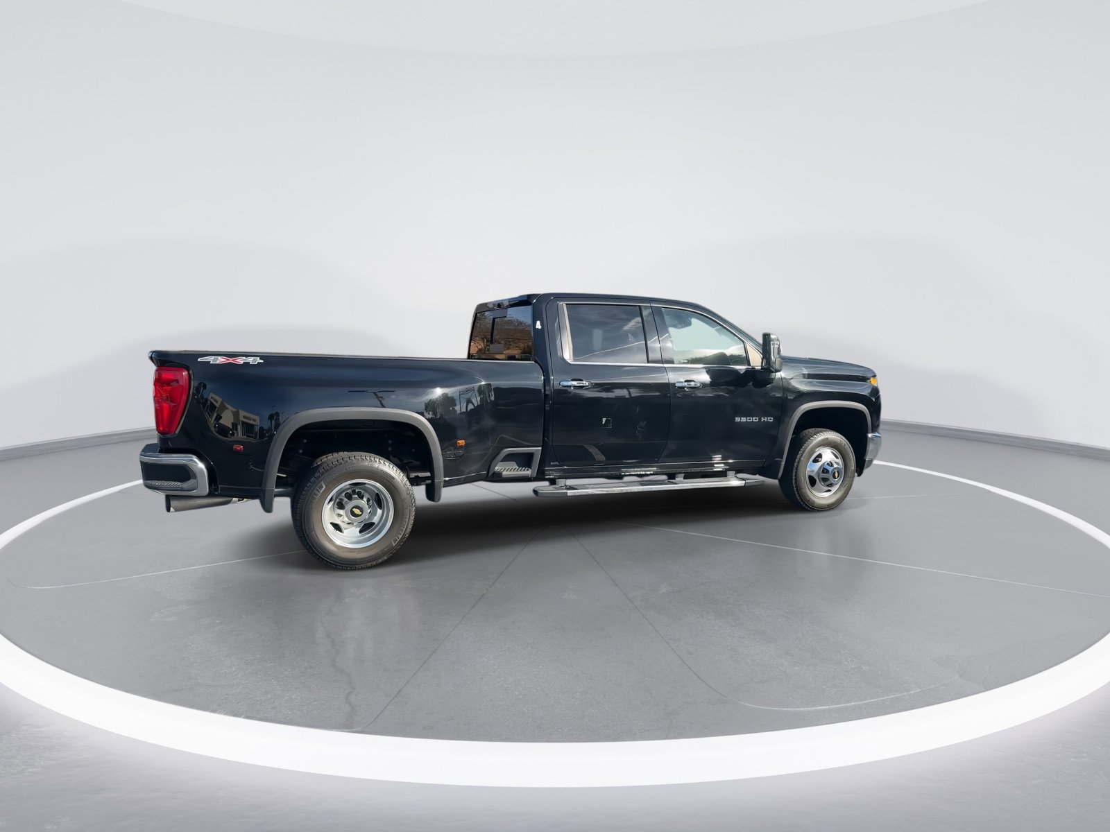 2020 Chevrolet Silverado 3500HD LTZ photo 2