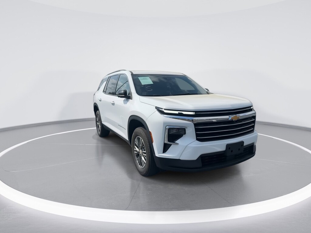 Used 2024 Chevrolet Traverse LT SUV