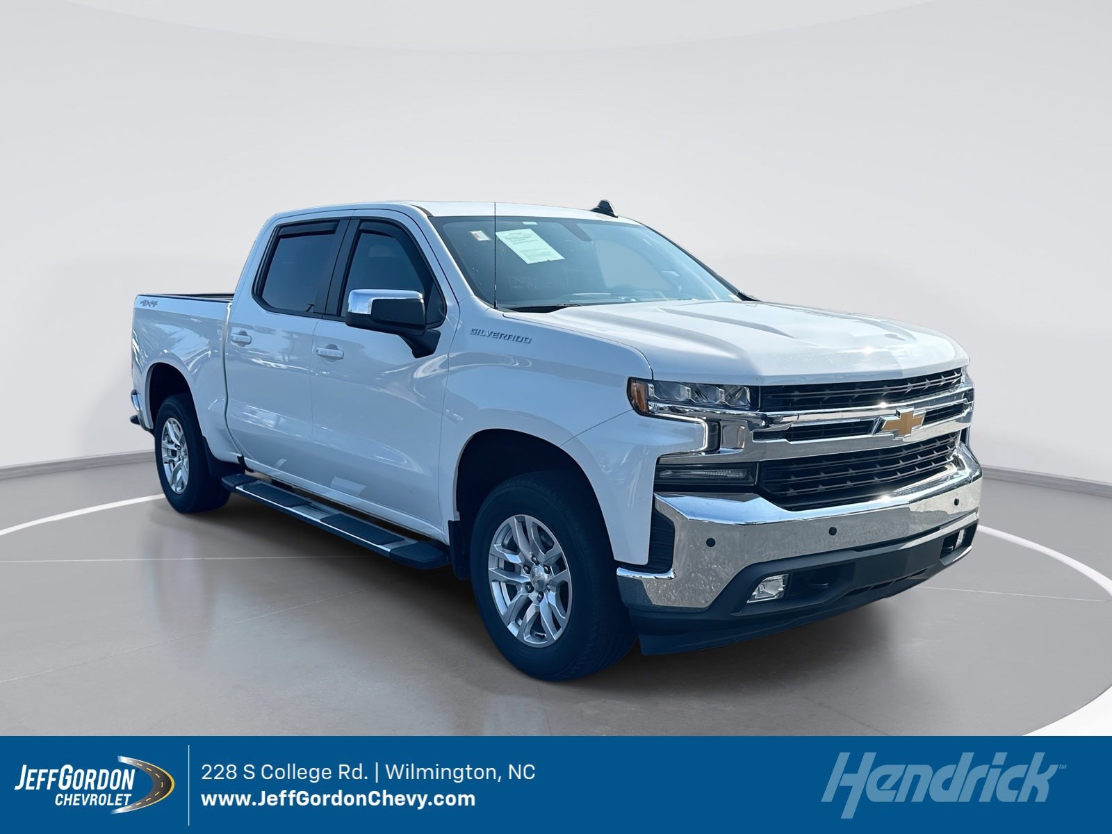 2022 Chevrolet Silverado 1500 LT 4X4 Crew Cab Short Box's photo