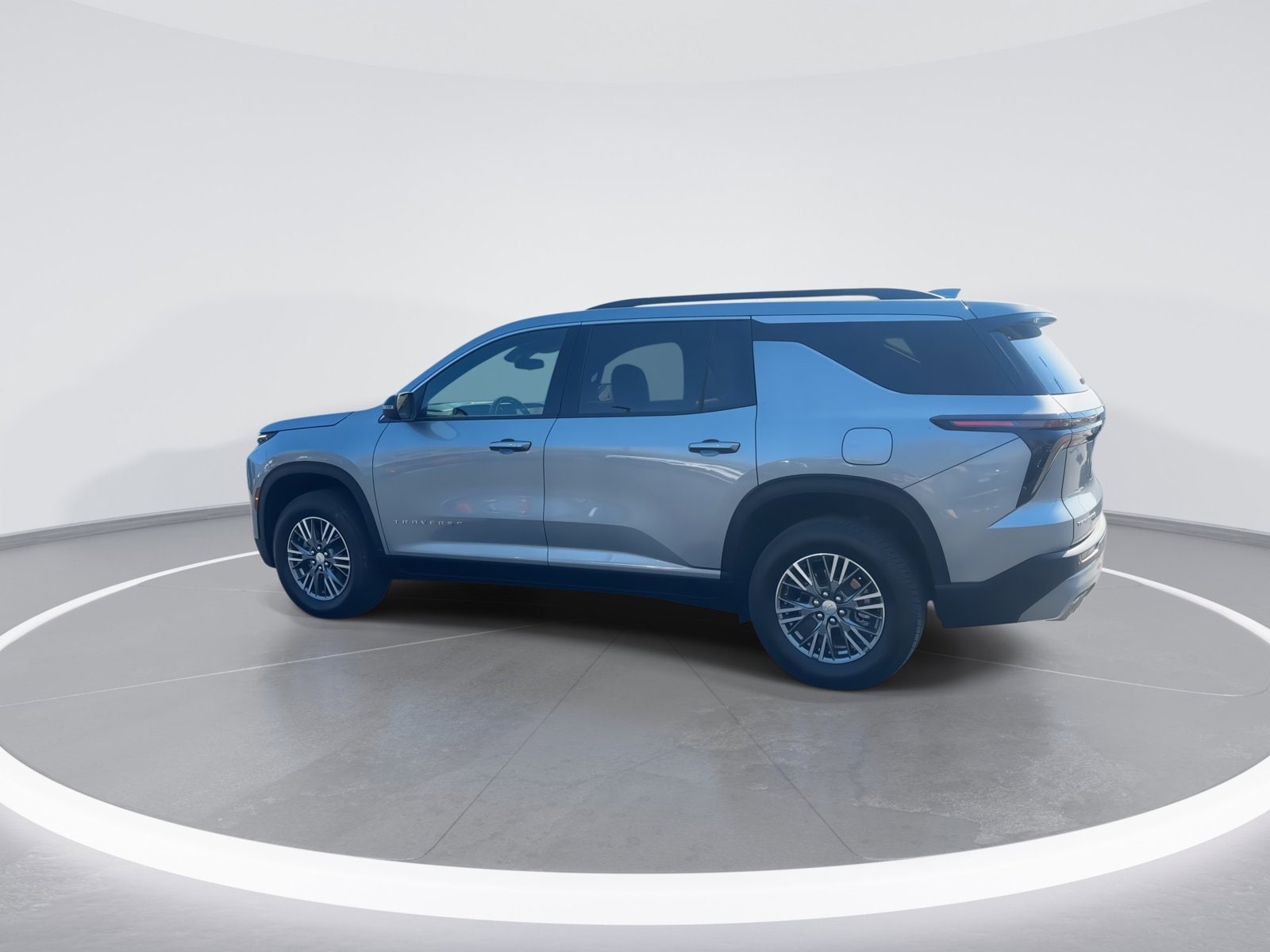 2025 Chevrolet Traverse LT photo 6