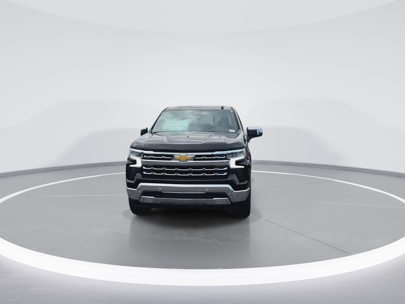 2025 Chevrolet Silverado 1500 LTZ photo 3
