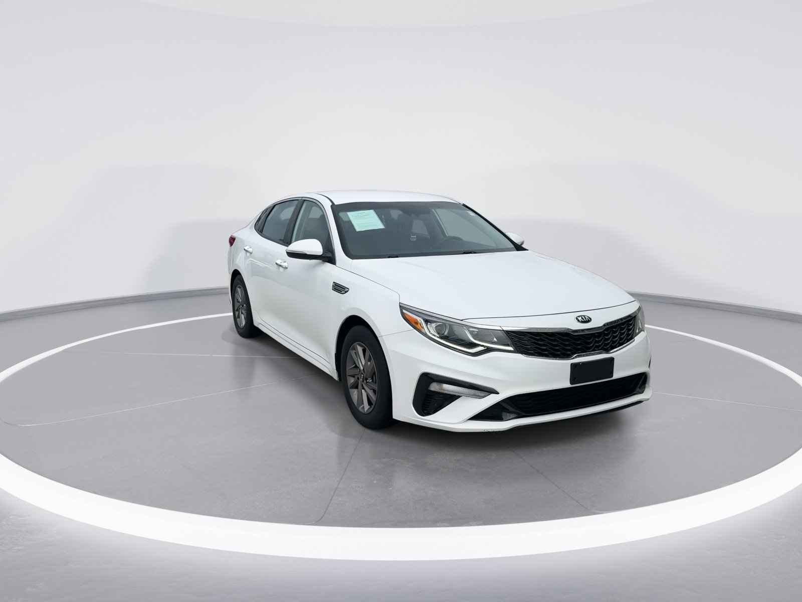 2019 Kia Optima LX photo 2