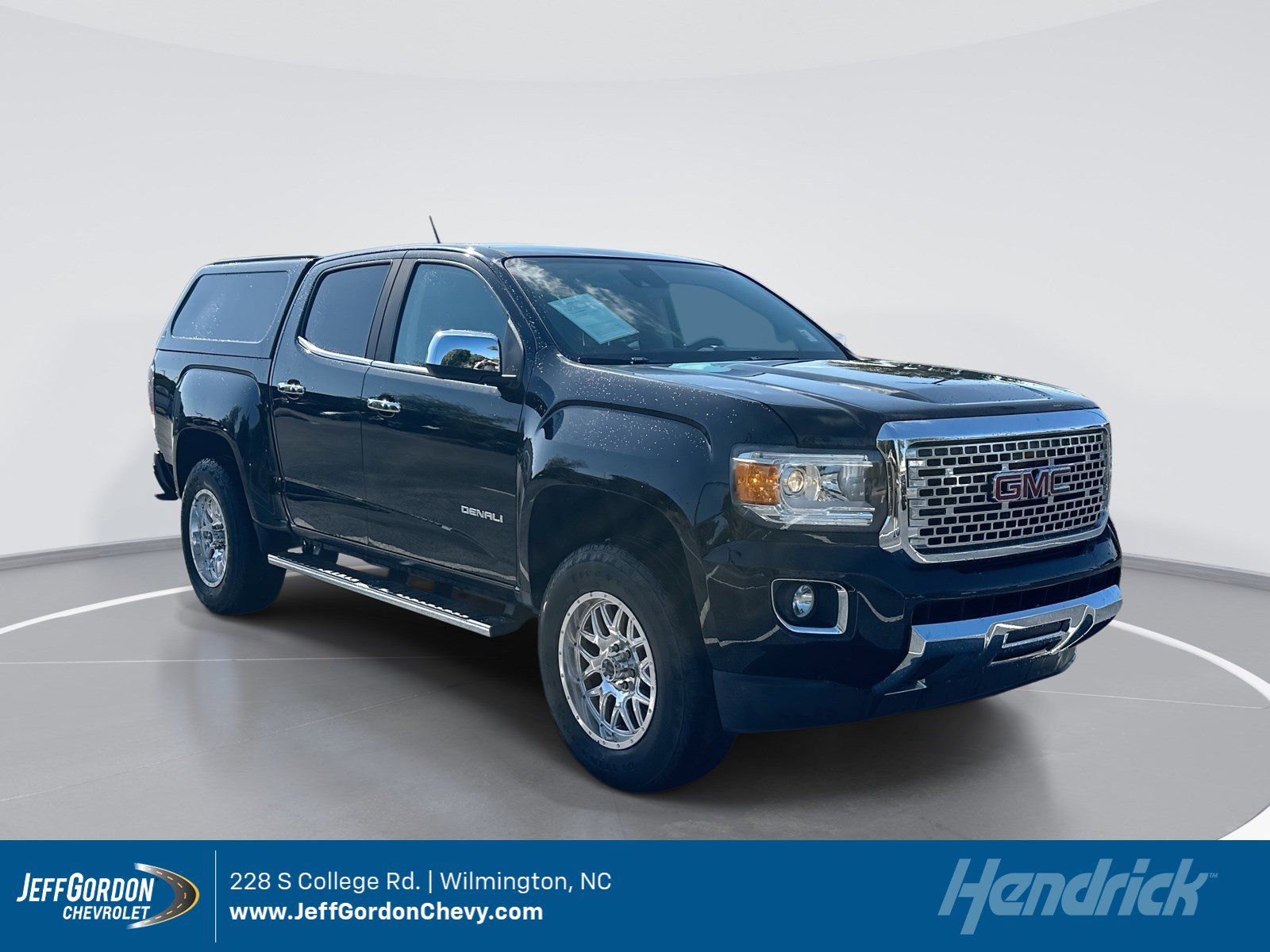 2017 GMC Canyon 4WD Denali Crew Cab Short Box's photo