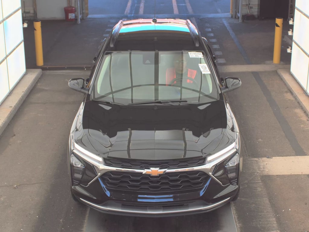 Used 2025 Chevrolet Trax LT SUV