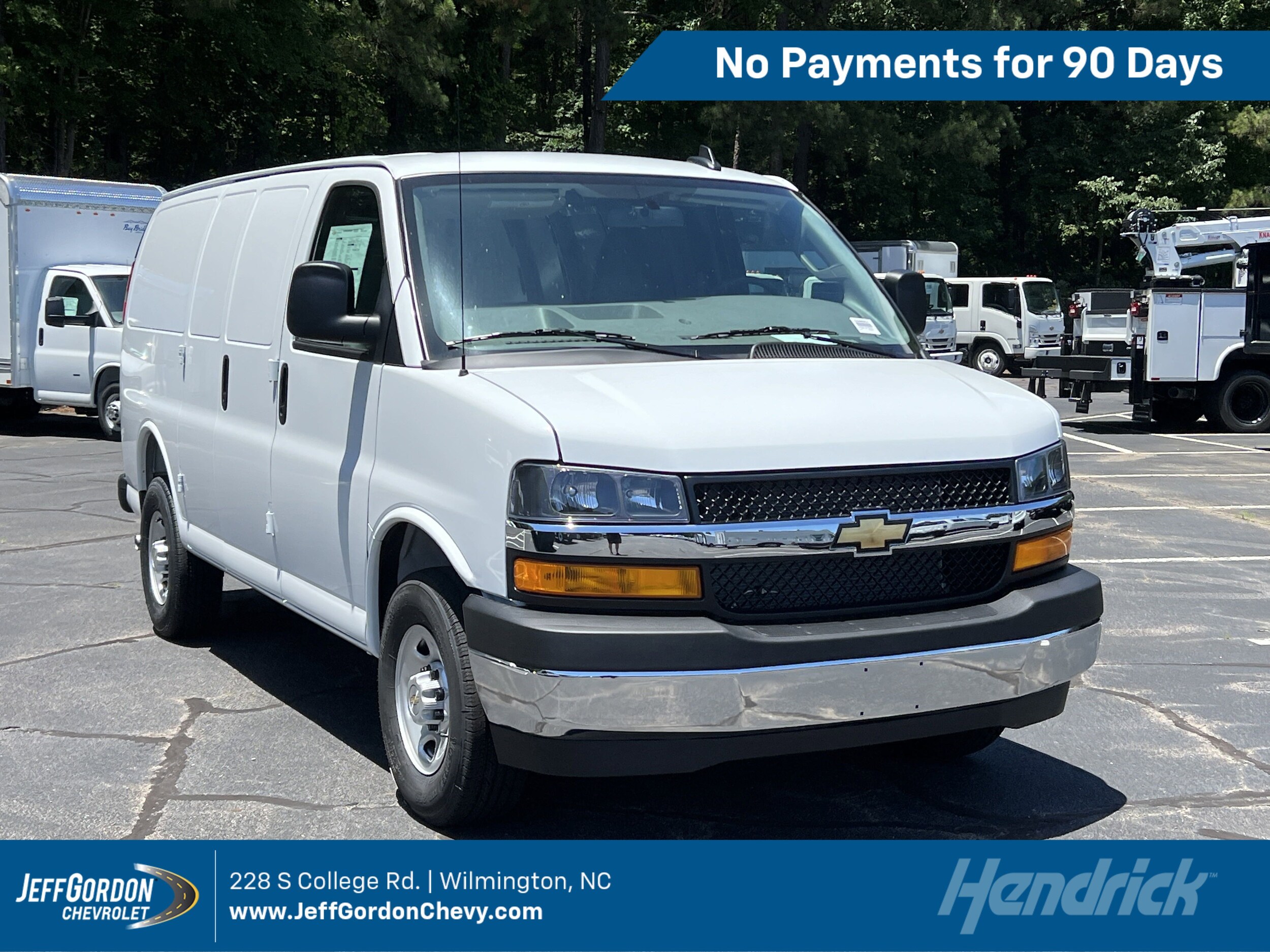 2025 Chevrolet Express 2500 Work Van HD's photo