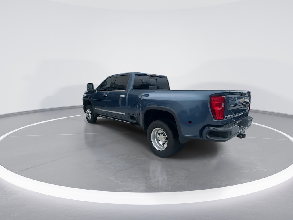 Used 2024 Chevrolet Silverado 3500 HD High Country DRW Truck Crew Cab