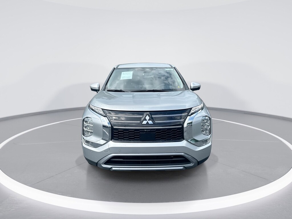 Used 2025 Mitsubishi Outlander SE SUV