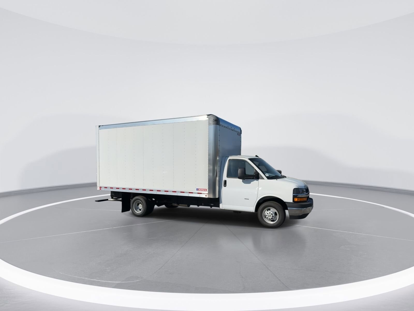 2024 Chevrolet Express Cutaway Base photo 3