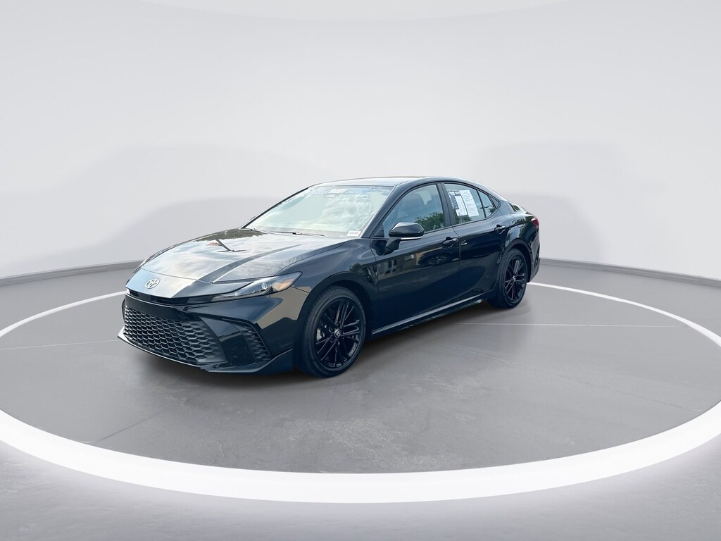 Used 2026 Toyota Camry SE Sedan