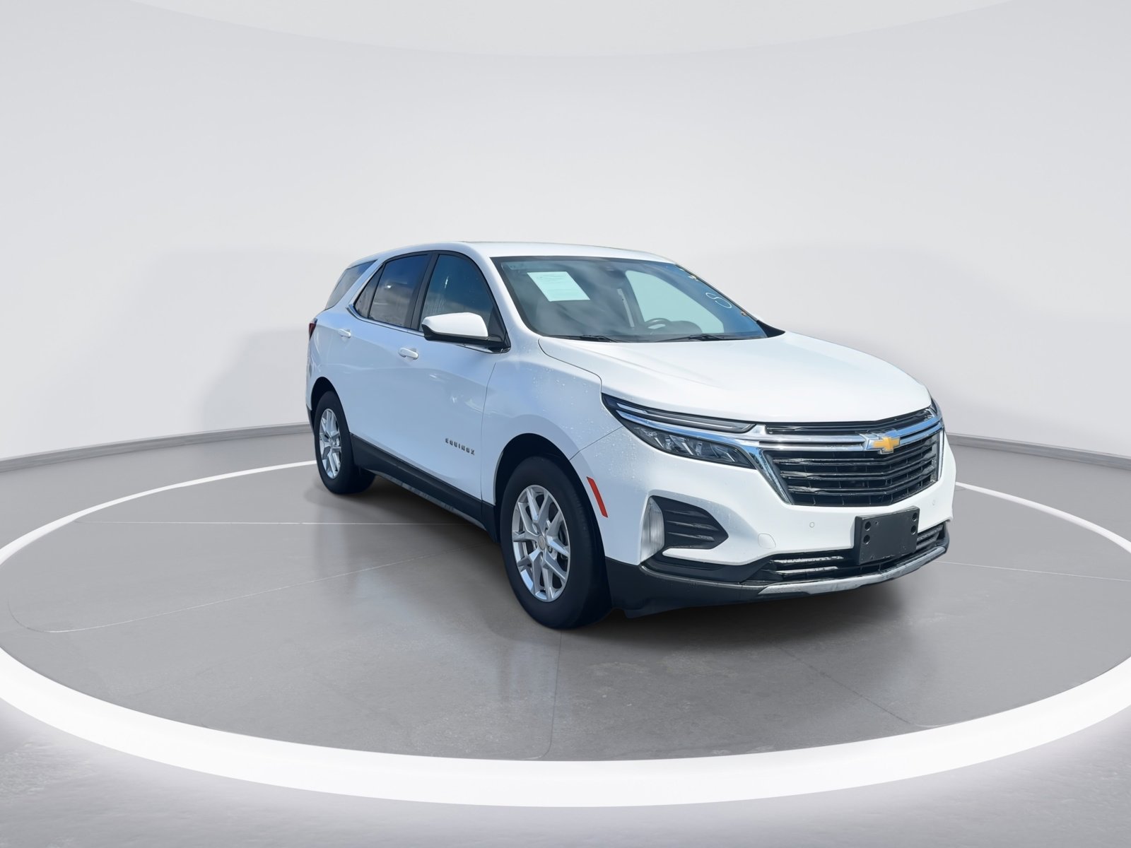 2022 Chevrolet Equinox LT photo 2