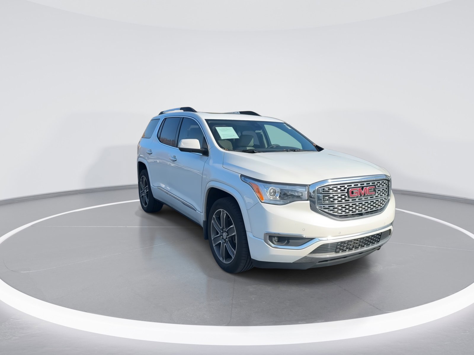 2017 Gmc Acadia Denali photo 2
