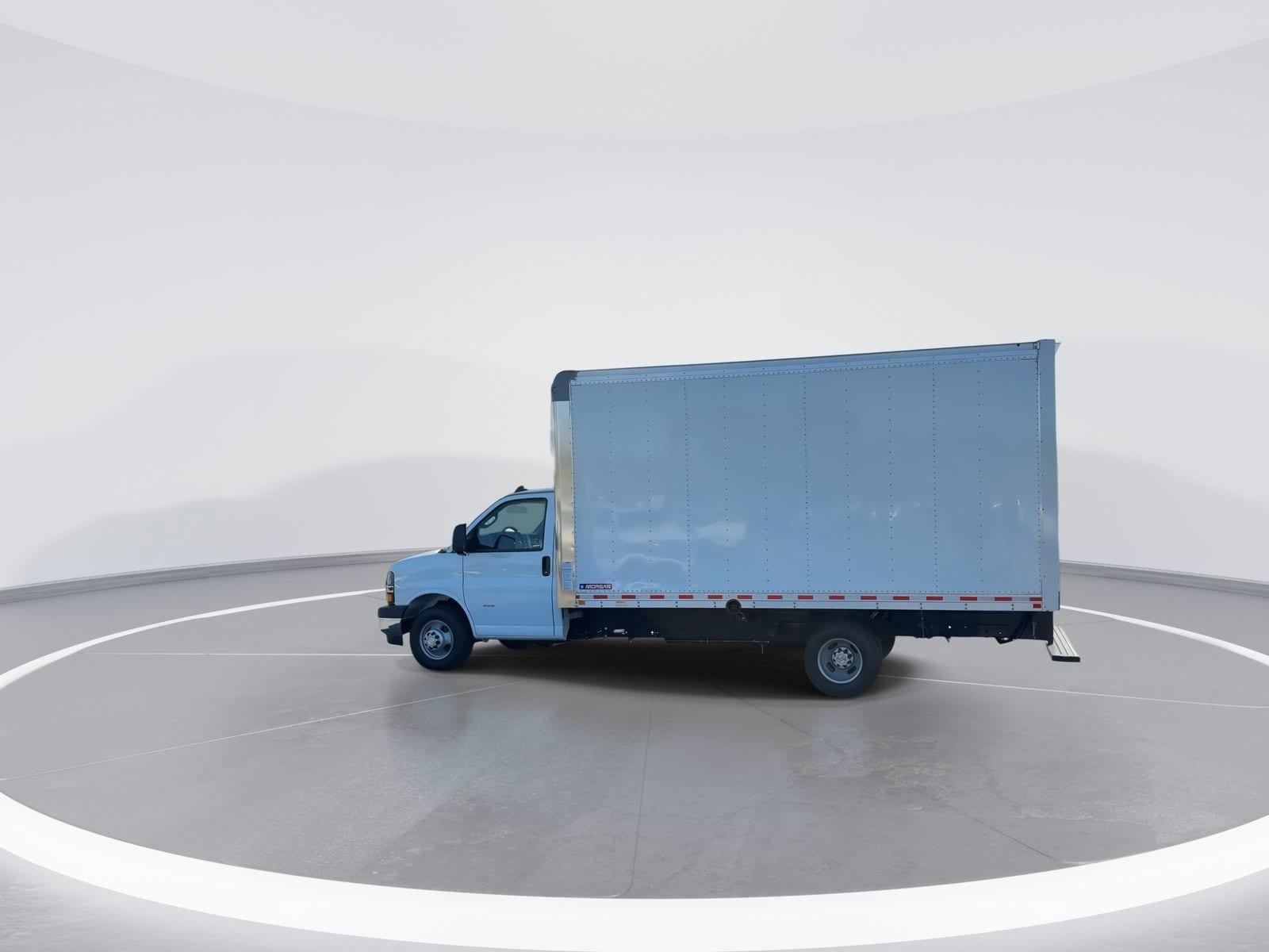 2024 Chevrolet Express Cutaway Base photo 8