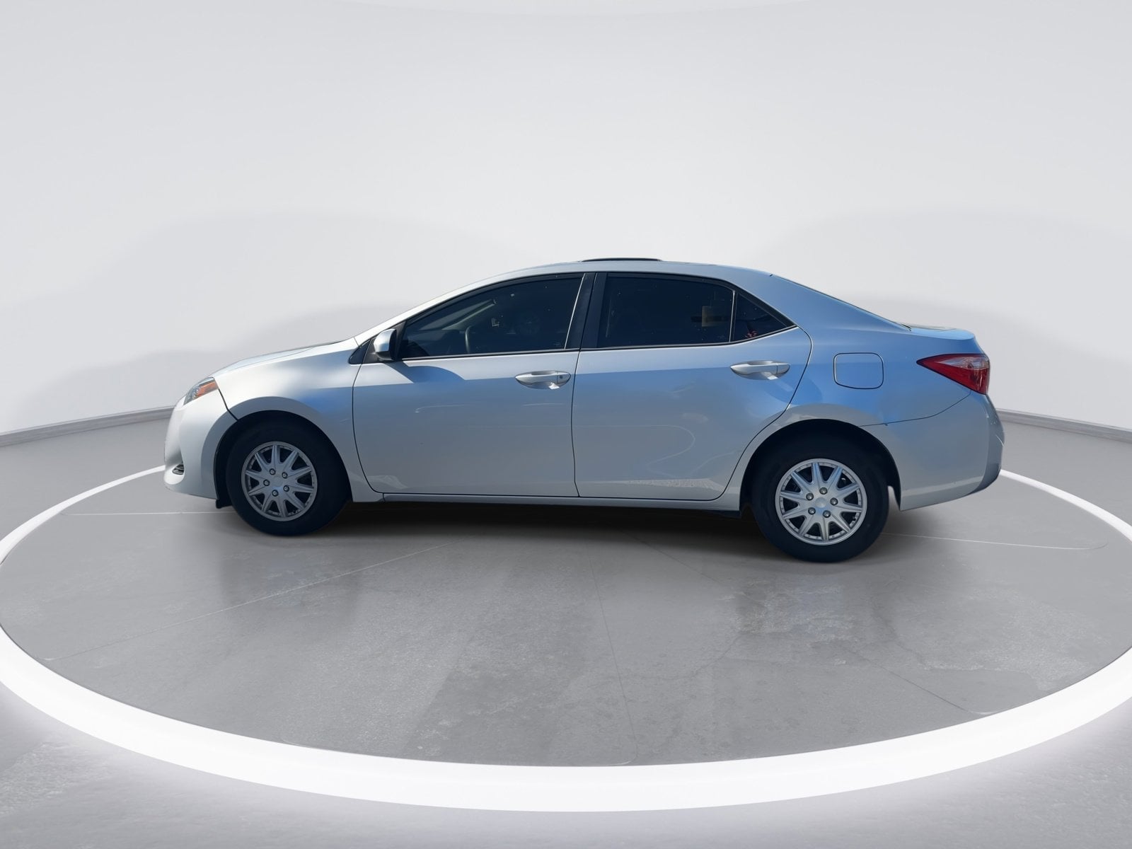 2018 Toyota Corolla L photo 5