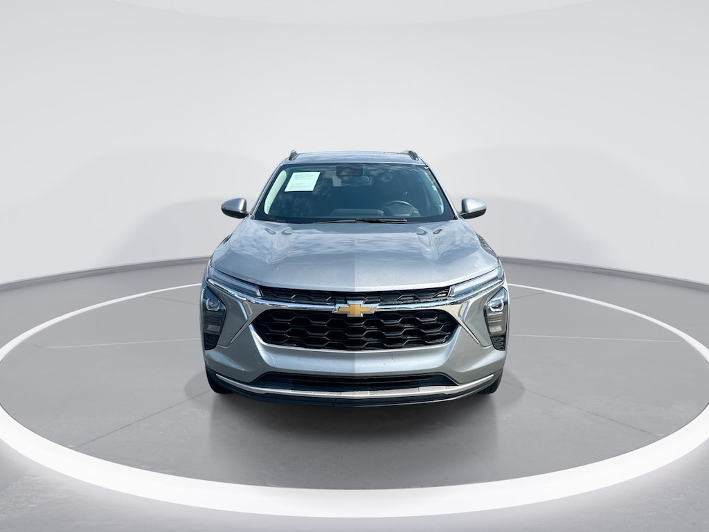 Used 2025 Chevrolet Trax LT SUV