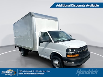 2025 Chevrolet Express Cutaway 3500 1WT Cutaway Van