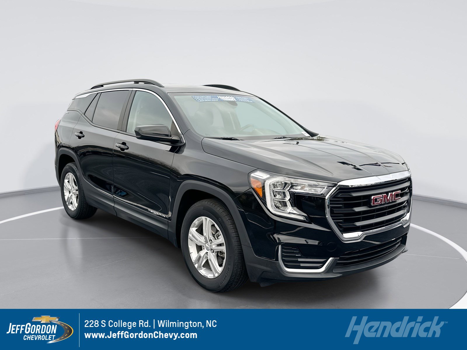 2022 GMC Terrain SLE's photo