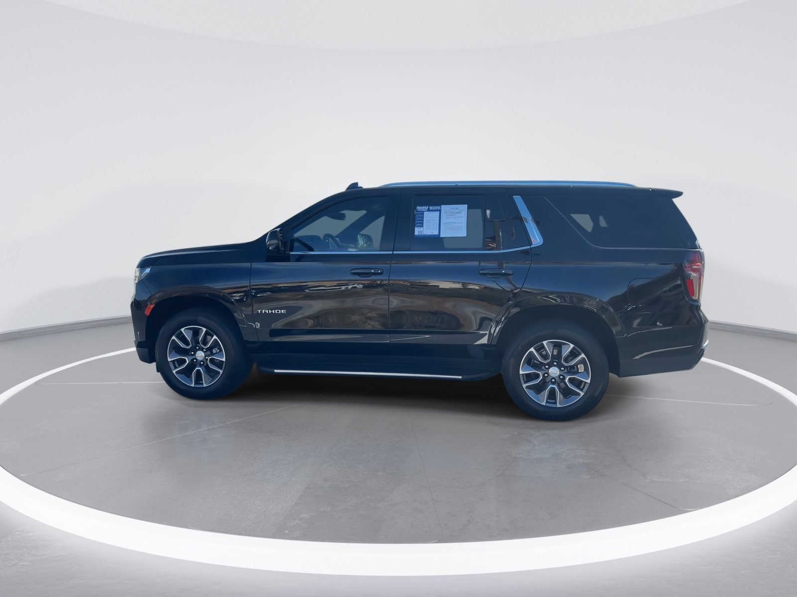 2023 Chevrolet Tahoe LT photo 4