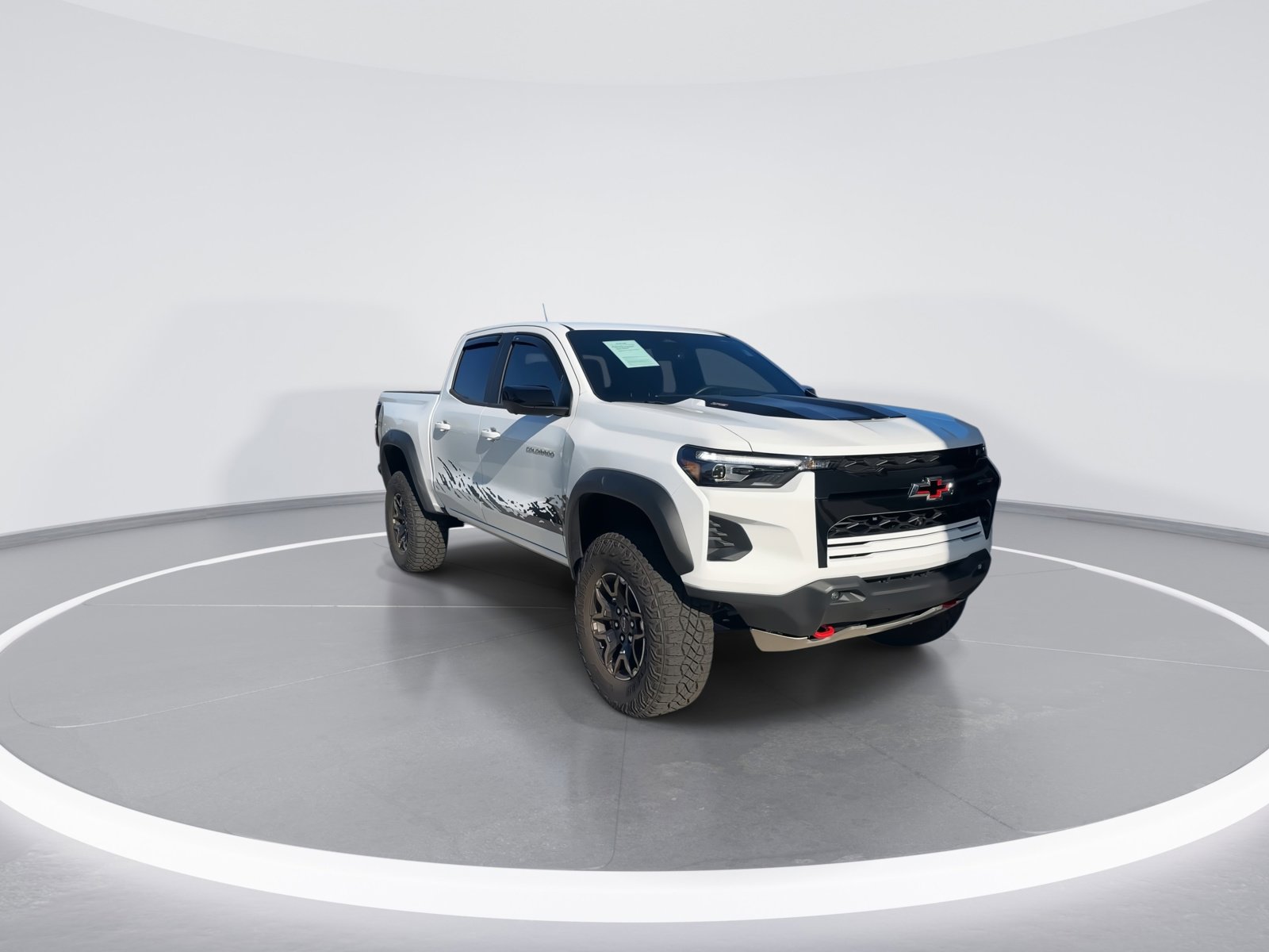2024 Chevrolet Colorado ZR2 photo 2