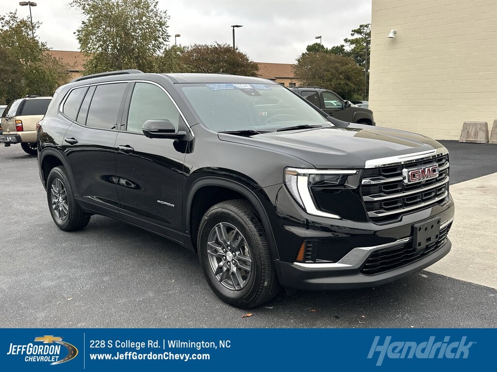 Used 2025 GMC Acadia Elevation SUV