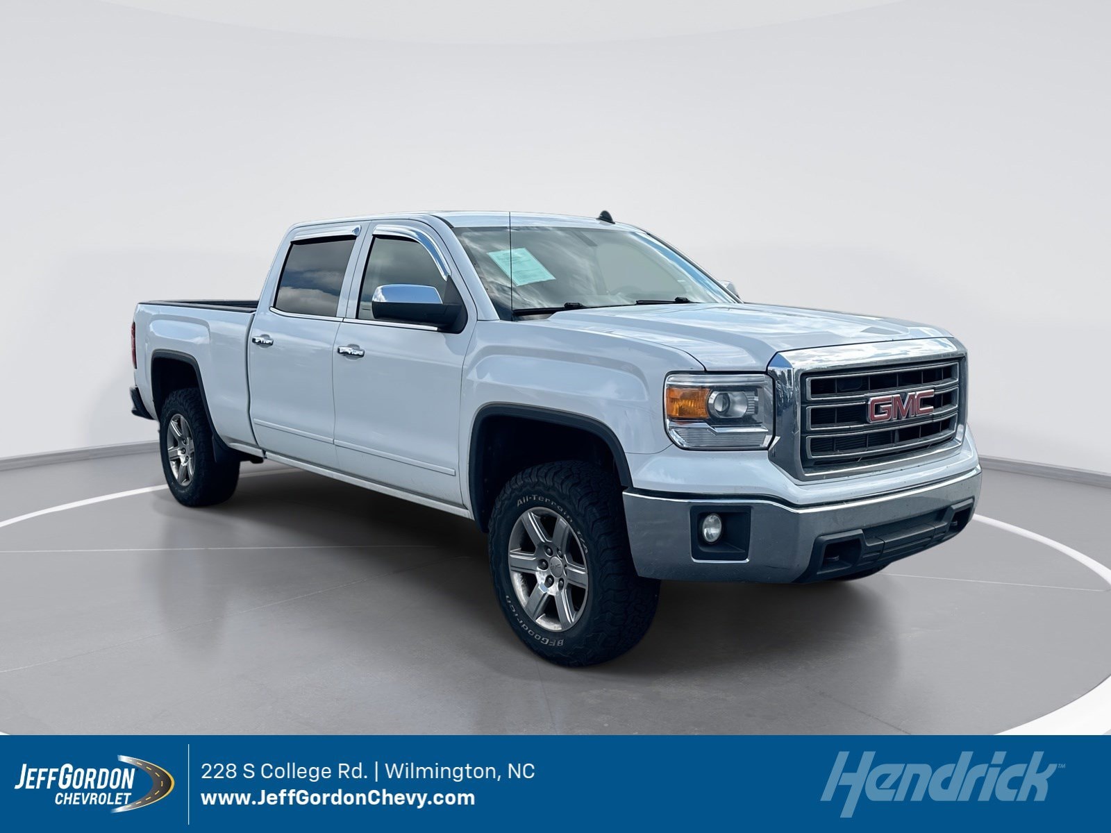 2014 GMC Sierra 4WD Crew Cab SLE LWB's photo