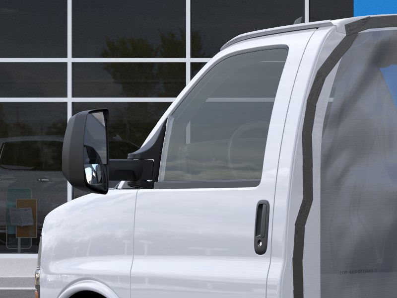 2025 Chevrolet Express Cutaway Base photo 38