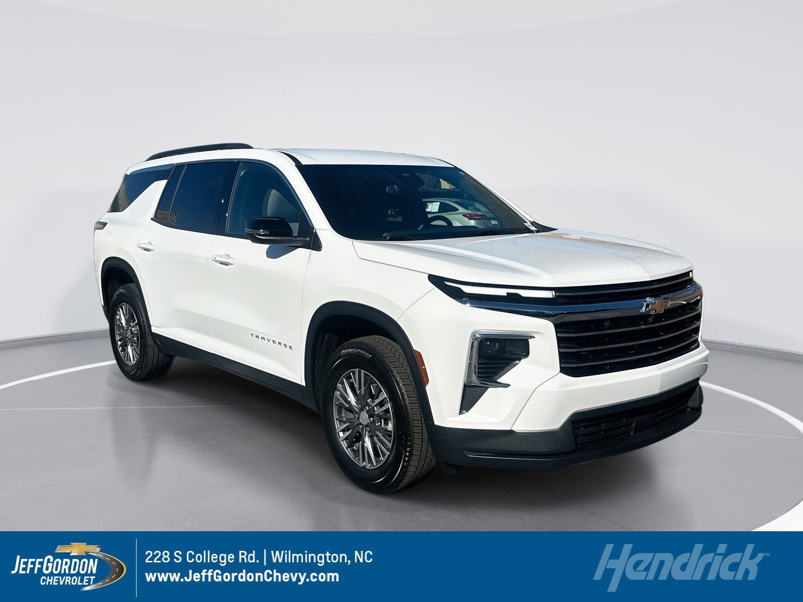 2025 Chevrolet Traverse LT's photo