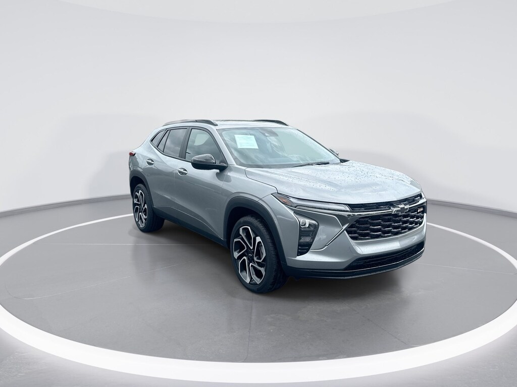 Used 2025 Chevrolet Trax 2RS SUV