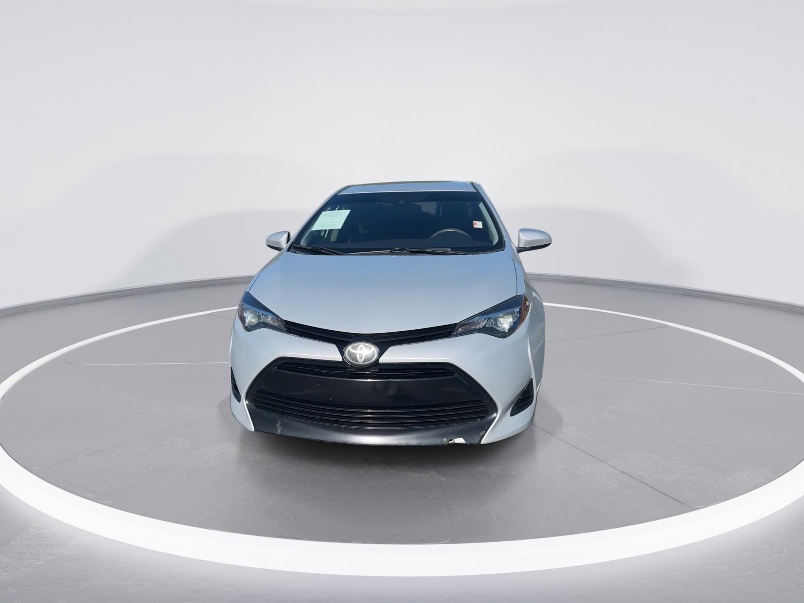 2018 Toyota Corolla L photo 2