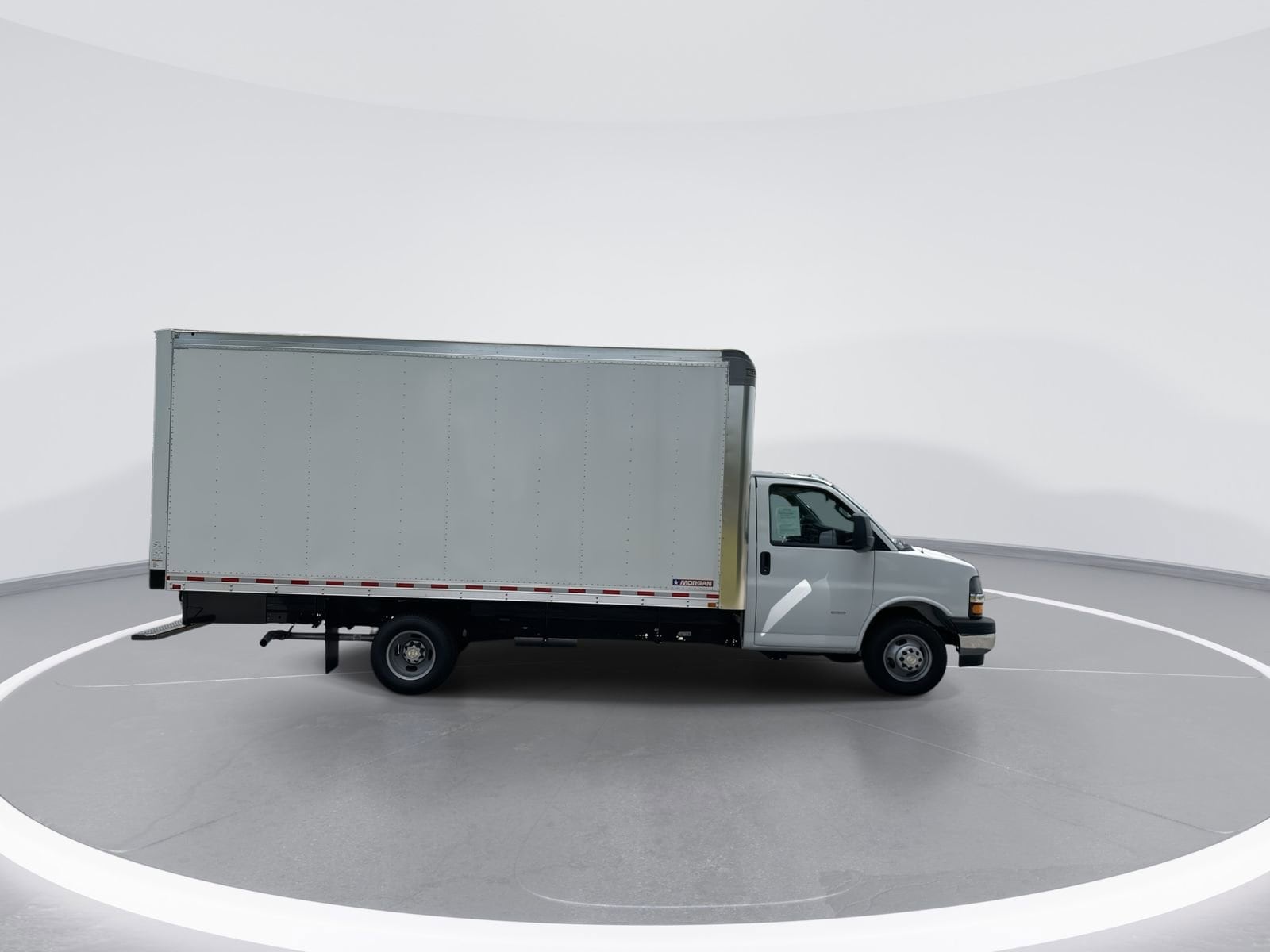 2024 Chevrolet Express Cutaway Base photo 10