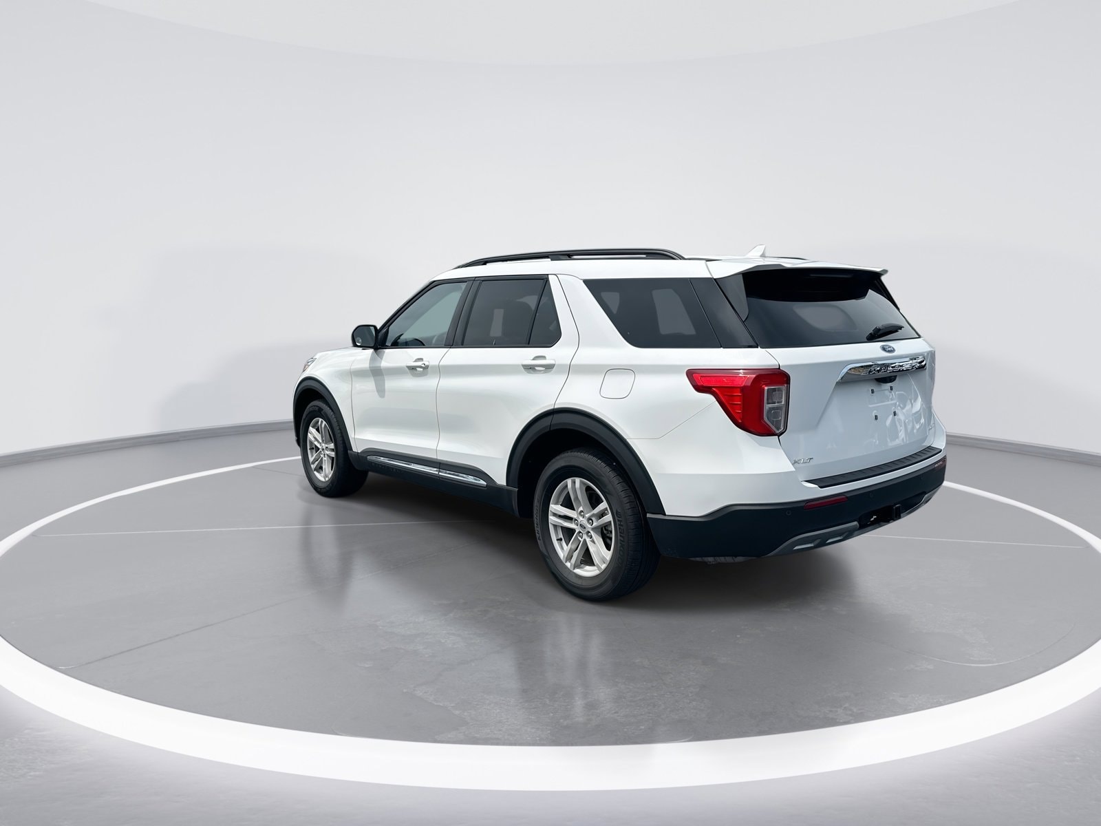 2024 Ford Explorer XLT photo 6