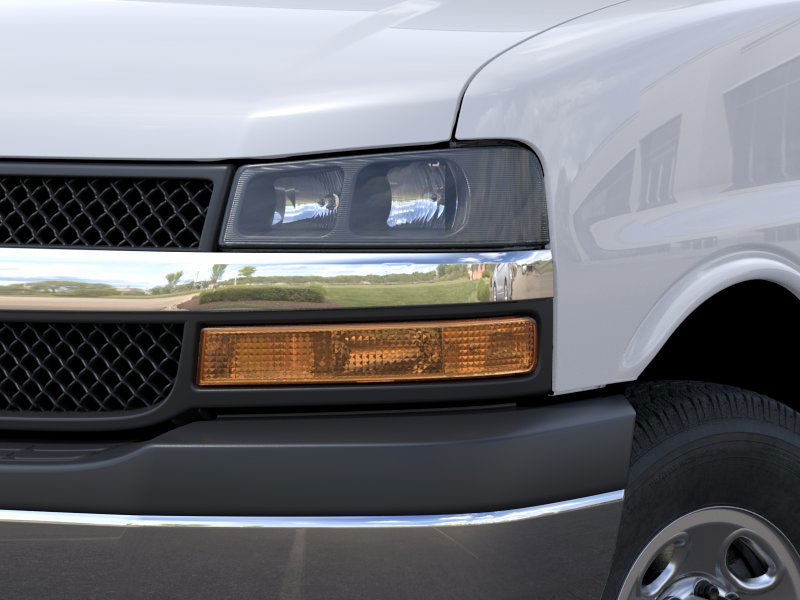 2025 Chevrolet Express Cutaway Base photo 36