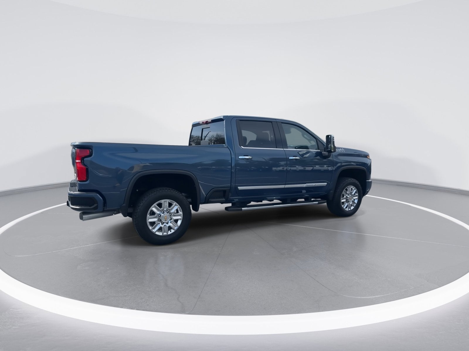 2025 Chevrolet Silverado 2500HD High Country photo 3