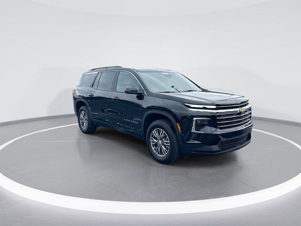 Used 2025 Chevrolet Traverse LT SUV